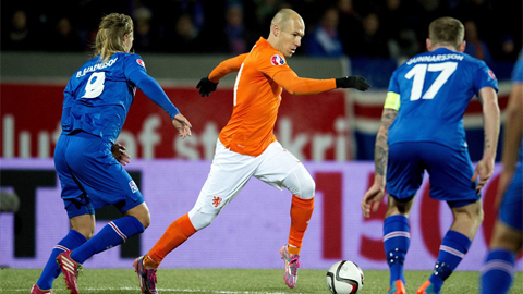 “Hội chứng phụ thuộc Robben” đang giết chết ĐT Hà Lan! “Hội chứng phụ thuộc Robben” đang giết chết ĐT Hà Lan!