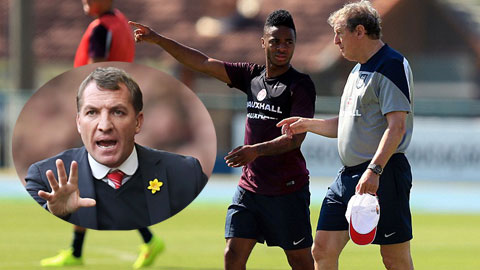Hodgson và Rodgers khẩu chiến vì Sterling Hodgson và Rodgers khẩu chiến vì Sterling