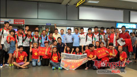 Lãnh đạo VFF đón ĐT U19 Việt Nam tại sân bay Nội Bài Lãnh đạo VFF đón ĐT U19 Việt Nam tại sân bay Nội Bài