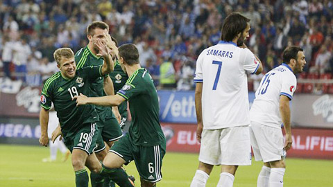 Vòng loại EURO 2016: Vương quốc Anh lên hương Vòng loại EURO 2016: Vương quốc Anh lên hương