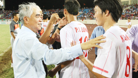 Chủ tịch VFF Lê Hùng Dũng gửi thư cảm ơn các đơn vị thành viên Chủ tịch VFF Lê Hùng Dũng gửi thư cảm ơn các đơn vị thành viên