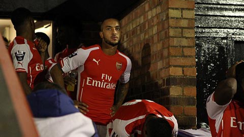 Walcott ra sân sau 286 ngày Walcott ra sân sau 286 ngày