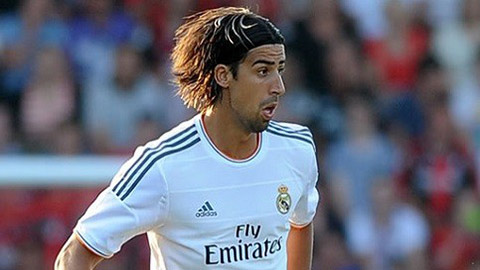 Khedira chấp nhận giảm lương để đến Arsenal Khedira chấp nhận giảm lương để đến Arsenal