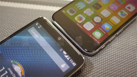 Motorola Droid Turbo vs iPhone 6 Motorola Droid Turbo vs iPhone 6