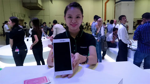 Kỷ lục smartphone mỏng nhất thế giới đã bị phá Kỷ lục smartphone mỏng nhất thế giới đã bị phá