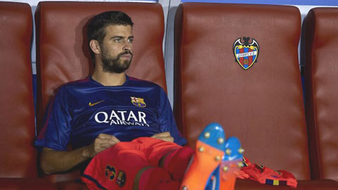 Bartra và Montoya đe dọa vị trí của Pique ở Barca Bartra và Montoya đe dọa vị trí của Pique ở Barca