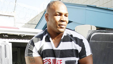 Mike Tyson từng bị xâm hại tình dục Mike Tyson từng bị xâm hại tình dục