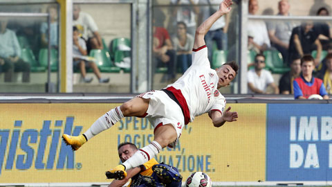 Giải khát đi, El Shaarawy! Giải khát đi, El Shaarawy!