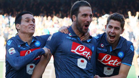 Napoli hạ Roma để vào tốp 3, Inter thua mất mặt Napoli hạ Roma để vào tốp 3, Inter thua mất mặt
