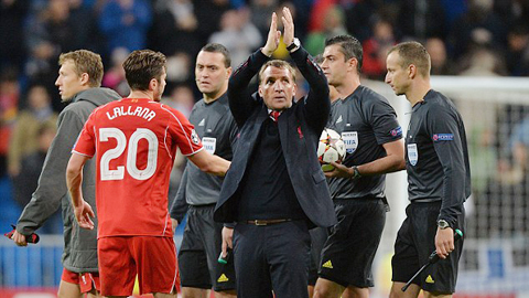 Chiếc “khăn trắng” của Rodgers! Chiếc “khăn trắng” của Rodgers!