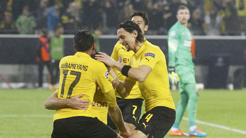 Dortmund vào vòng knock-out sớm 2 lượt đấu: Tấm vé của niềm tin! Dortmund vào vòng knock-out sớm 2 lượt đấu: Tấm vé của niềm tin!