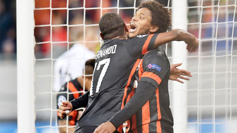 Cuộc đua Vua phá lưới: Luiz Adriano xây chắc ngôi đầu Cuộc đua Vua phá lưới: Luiz Adriano xây chắc ngôi đầu