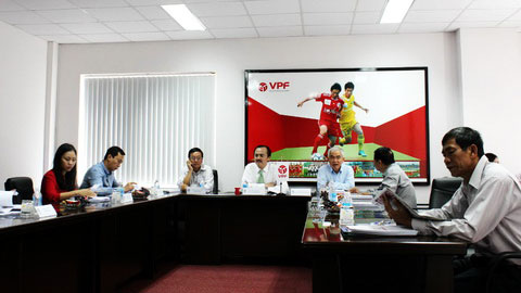 Họp HĐQT công ty VPF: Khuyến khích các đội bóng trẻ hóa lực lượng Họp HĐQT công ty VPF: Khuyến khích các đội bóng trẻ hóa lực lượng
