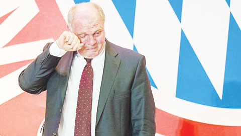Những vụ bắt cóc tống tiền nhằm vào cầu thủ: Cựu chủ tịch Bayern vào tù cũng không yên Những vụ bắt cóc tống tiền nhằm vào cầu thủ: Cựu chủ tịch Bayern vào tù cũng không yên