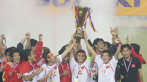 Bình luận AFF Suzuki Cup: Khát vọng vươn lên! Bình luận AFF Suzuki Cup: Khát vọng vươn lên!