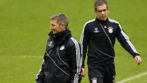 Chờ Schweinsteiger lên tiếng! Chờ Schweinsteiger lên tiếng!