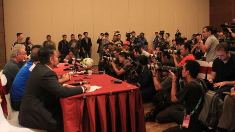 AFF Suzuki Cup 2014: Gần 500 phóng viên tác nghiệp tại bảng A AFF Suzuki Cup 2014: Gần 500 phóng viên tác nghiệp tại bảng A