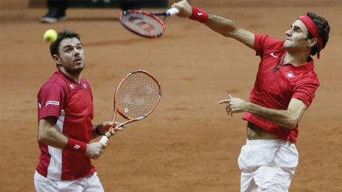 Chung kết Davis Cup (ngày 2): Federer chuộc lỗi, Thụy Sỹ dẫn Pháp 2-1 Chung kết Davis Cup (ngày 2): Federer chuộc lỗi, Thụy Sỹ dẫn Pháp 2-1