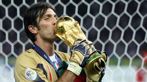 Gianluigi Buffon nhắm kỷ lục 6 lần dự World Cup Gianluigi Buffon nhắm kỷ lục 6 lần dự World Cup