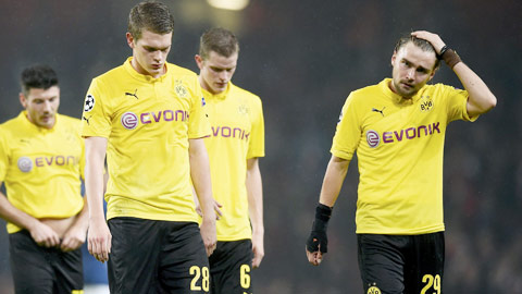 Dortmund: Tìm lại... mặt đất Dortmund: Tìm lại... mặt đất
