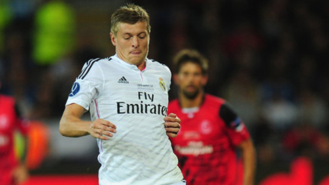 Kroos than mệt vì cường độ thi đấu dày đặc Kroos than mệt vì cường độ thi đấu dày đặc