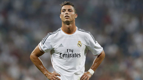Ronaldo bị truyền thông Ronaldo bị truyền thông