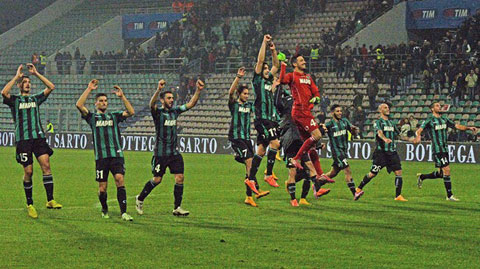 Vòng 13 Serie A: Sassuolo lội ngược dòng, Chievo chia điểm với Lazio Vòng 13 Serie A: Sassuolo lội ngược dòng, Chievo chia điểm với Lazio