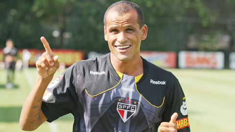 Rivaldo lên Instagram rao bán... đội bóng Rivaldo lên Instagram rao bán... đội bóng