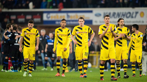 Vì sao hàng loạt đội bóng lớn ở Bundesliga xuống dốc không phanh? Vì sao hàng loạt đội bóng lớn ở Bundesliga xuống dốc không phanh?