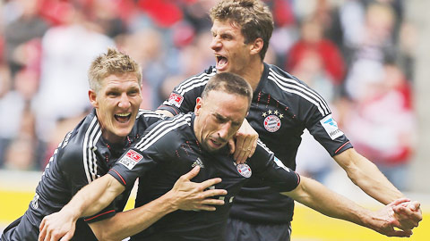 Bayern đủ đẳng cấp để khiến “ngựa ô” Augsburg thua tâm phục khẩu phục