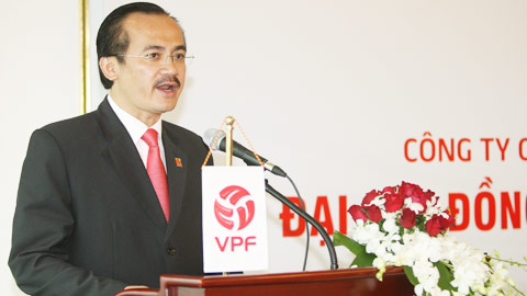Ông Võ Quốc Thắng - Chủ tịch HĐQT công ty VPF phát biểu tại Đại hội đồng cổ đông thường niên năm 2013