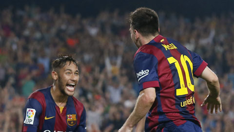 Neymar (trái) đang dần chứng minh được giá trị và tầm quan trọng của anh tại Barca