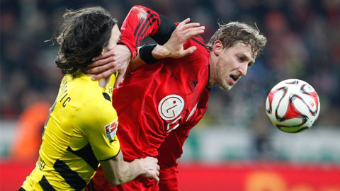 Leverkusen và Dortmund chia điểm tẻ nhạt