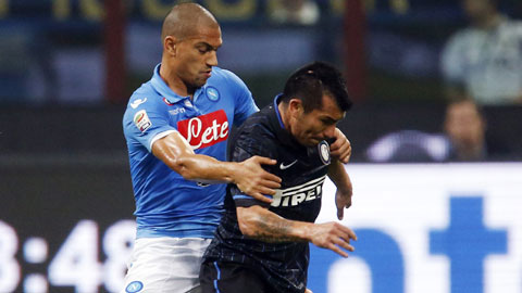 Napoli (trái) sẽ đánh bại Inter để tiến một bước dài tới chức vô địch Coppa Italia mùa này