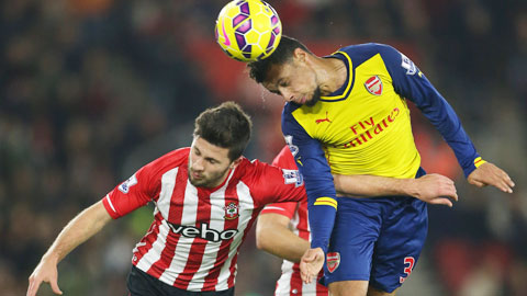 Southampton (trái) khẳng định họ không phải là “hiện tượng” nhất thời