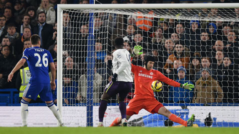 Thủ môn Petr Cech đã có nhiều pha xử lý xuất thần cứu thua cho Chelsea trong trận gặp Everton