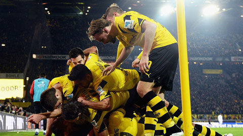 Dortmund tiếp tục có chiến thắng để thoát ra khỏi top 3 đội cuối BXH