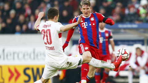 Sự ổn định là điều Bayern (áo sẫm) còn thiếu ở giai đoạn này