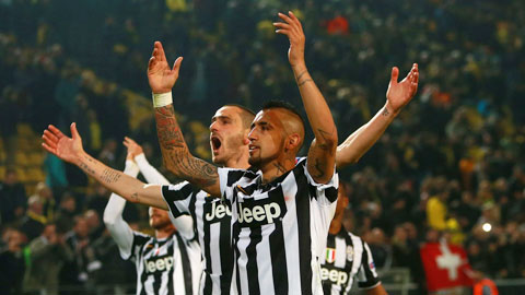 Juventus bất ngờ đảo ngược tình thế và xuất sắc giành vé đầu tiên vào chung kết
