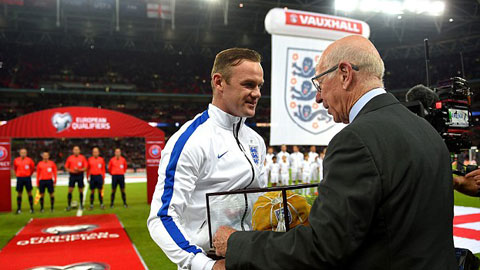 Rooney được coi là người xứng đáng kế tục cựu danh thủ Bobby Charton tại M.U