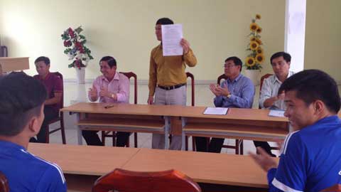 GĐKT Vũ Quang Bảo trong buổi ra mắt. Ảnh: CT FC