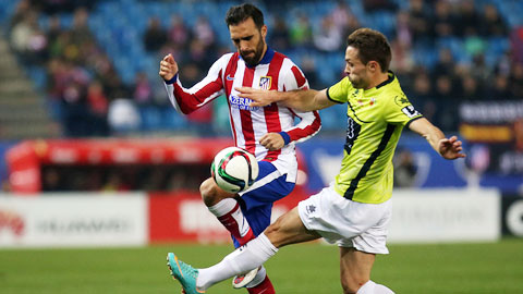 Malaga (phải) rất khó chiến thắng khi đối thủ là một Atletico đang thăng hoa