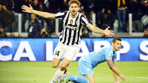 Juve (trái) cần một chiến thắng nhẹ nhàng để bảo toàn lực lượng cho Champions League