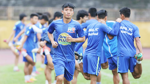 Bùi Tiến Dũng tập luyện cùng HA.GL