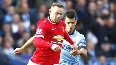 Khác với Aguero, Rooney (trái) luôn sẵn lòng hy sinh vì chiến thắng của đội bóng