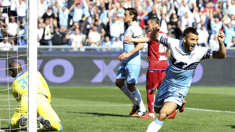 Felipe Anderson ăn mừng sau bàn ấn định chiến thắng 4-0 cho Lazio trước Empoli