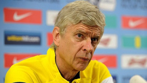 Wenger chế giễu những tin đồn xung quanh tương lai Klopp