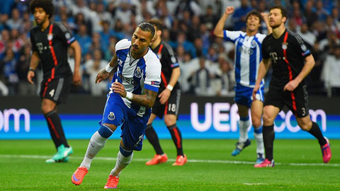Quaresma là người hùng trong chiến thắng đầy bất ngờ của Porto trước Bayern