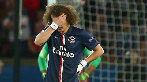 Luiz rất xấu hổ khi bị Suarez biến thành gã hề