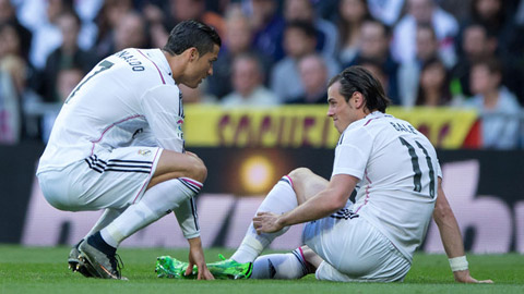 Bale phải rời sân sớm trong chiến thắng 3-1 trước Malaga đêm qua